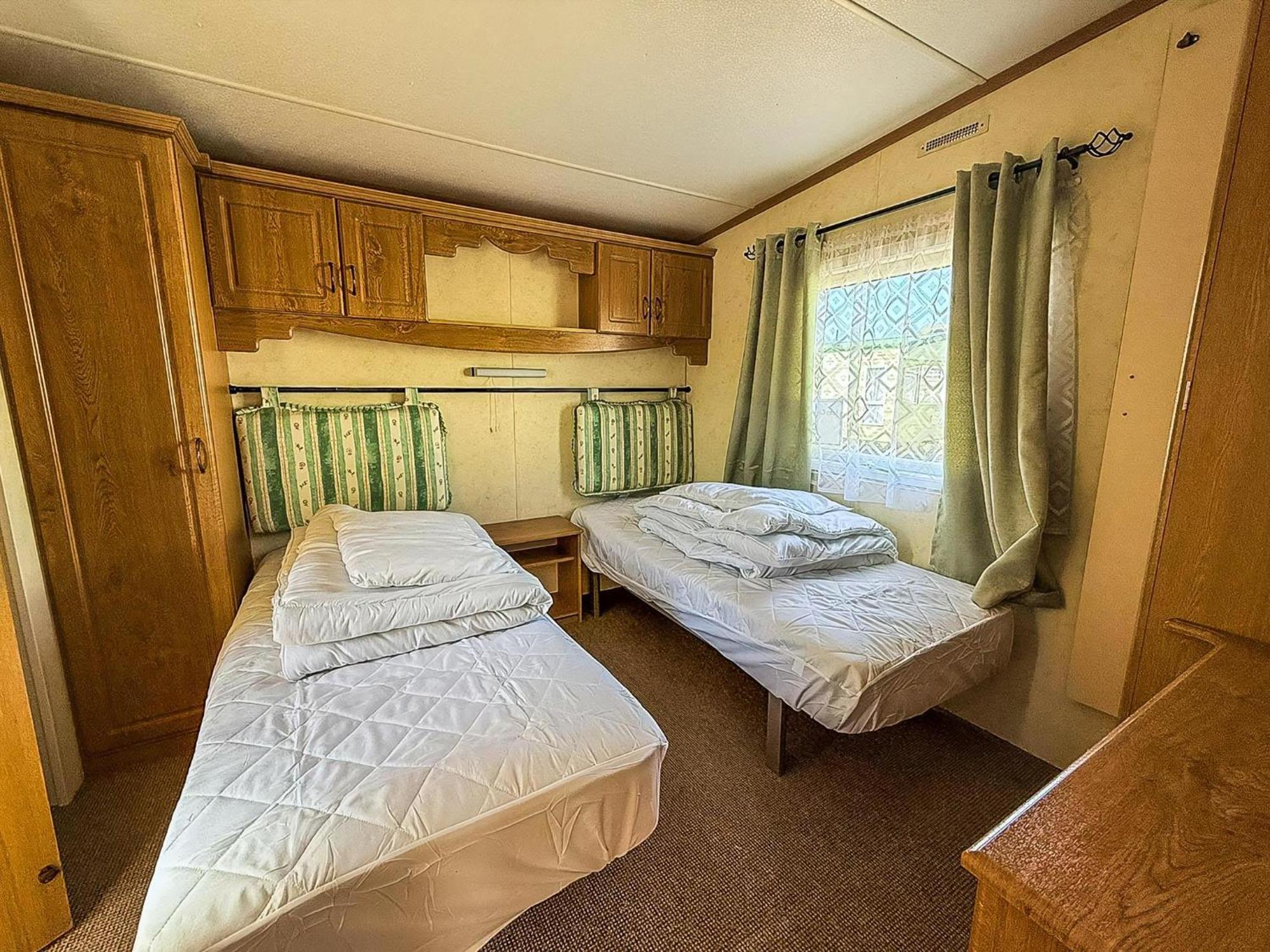 6 Berth Caravan By The Beach In Hunstanton In Norfolk, Pets Welcome Ref 13009L Экстерьер фото